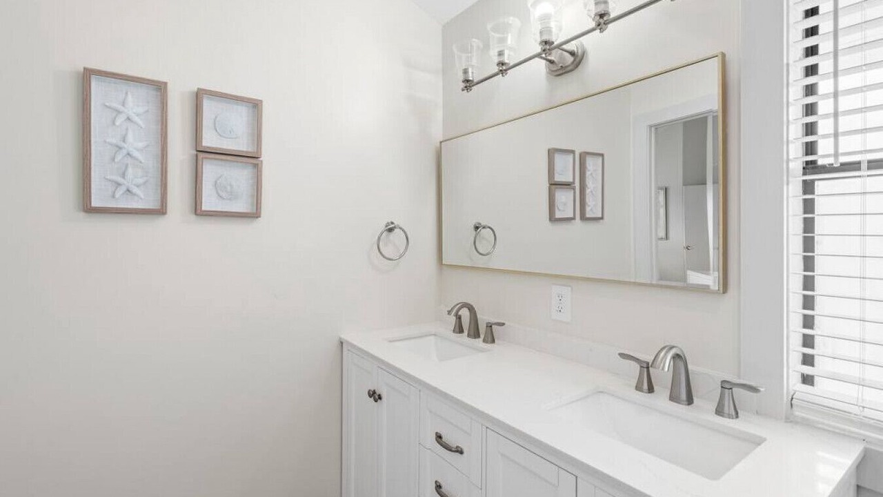 Photo of Bathroom in Santa Monica