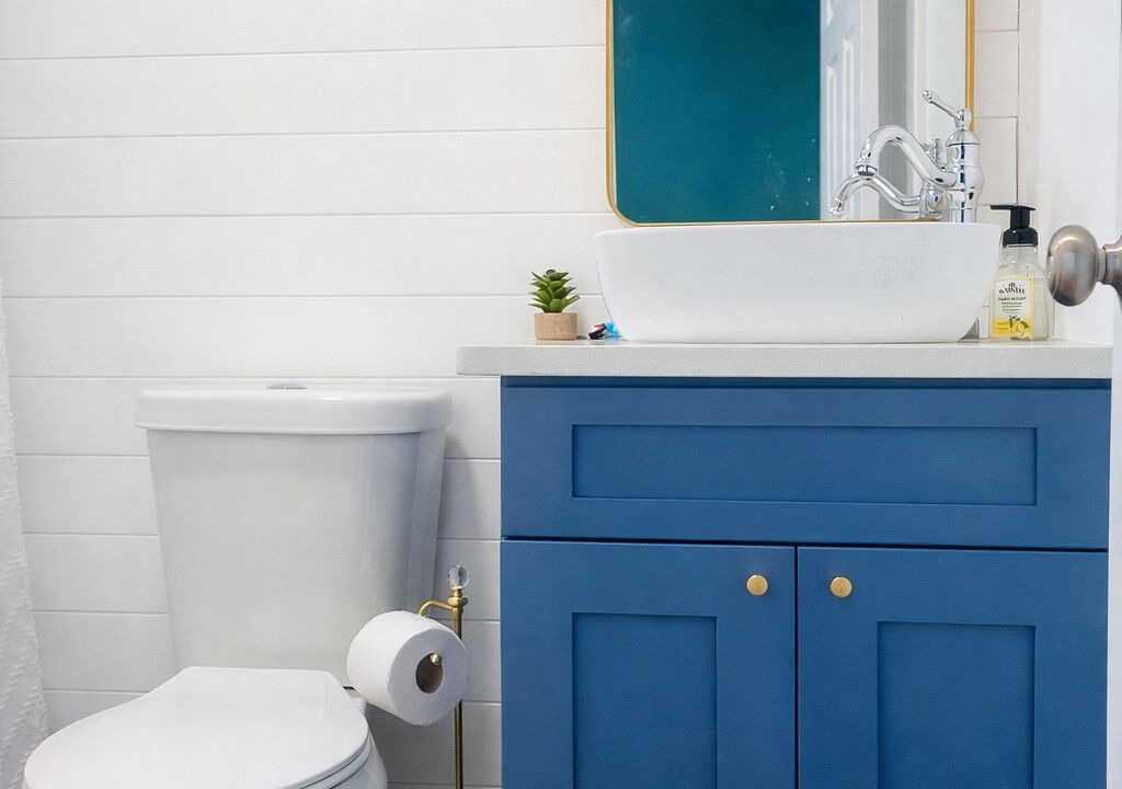 Photo of Bathroom in Pretty Bayou
