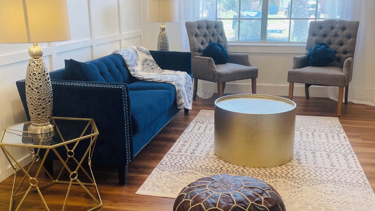 Photo of Livingroom in Pretty Bayou
