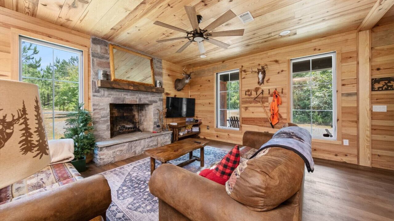 Photo of Livingroom in Irwinville