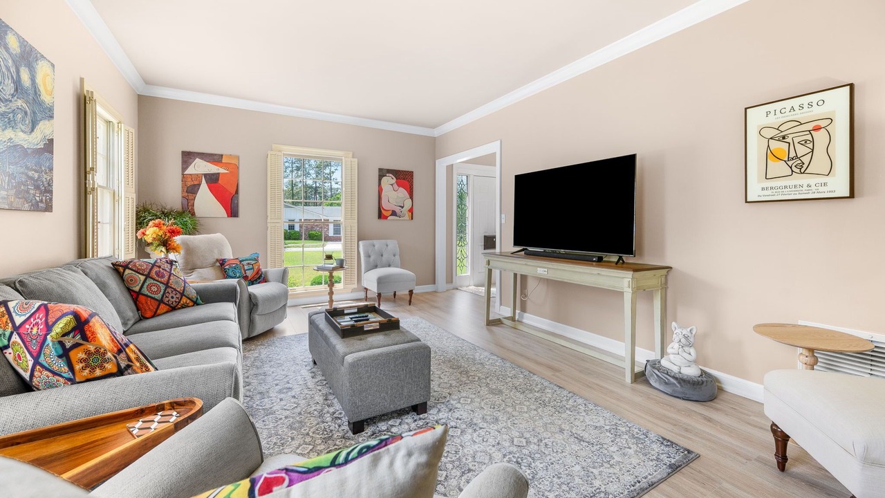 Photo of Livingroom in Waycross