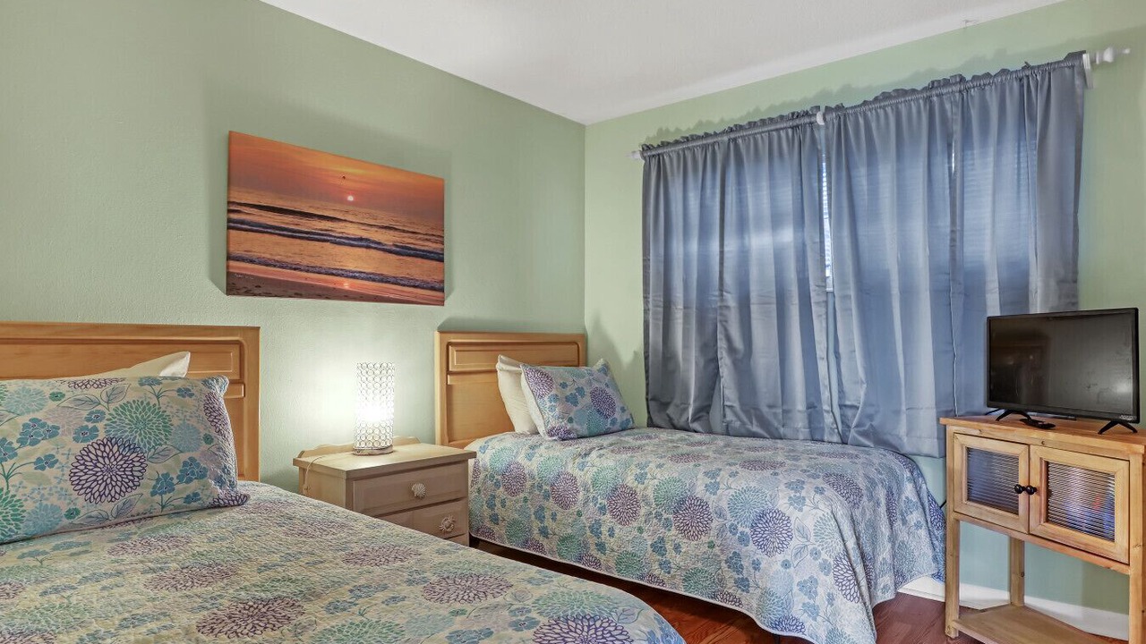 Photo of Bedroom in Cocoa Beach