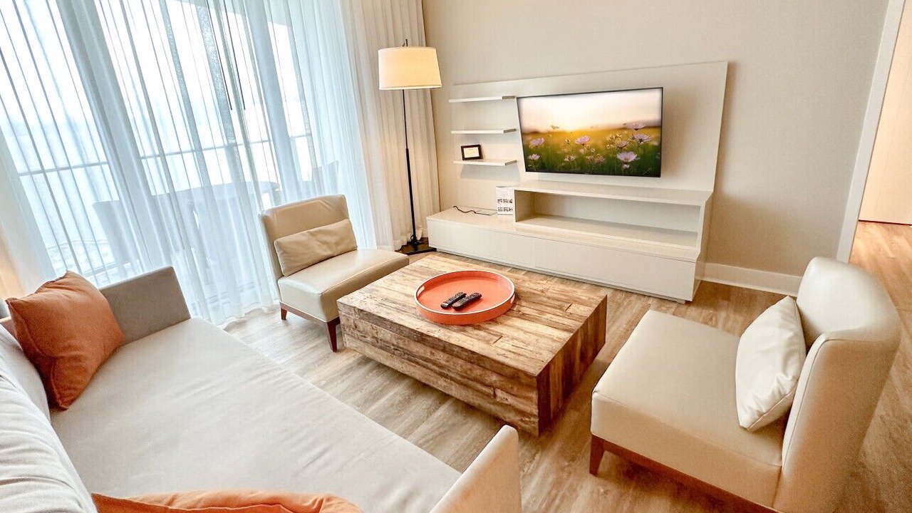 Photo of Livingroom in Hollywood South Central Beach