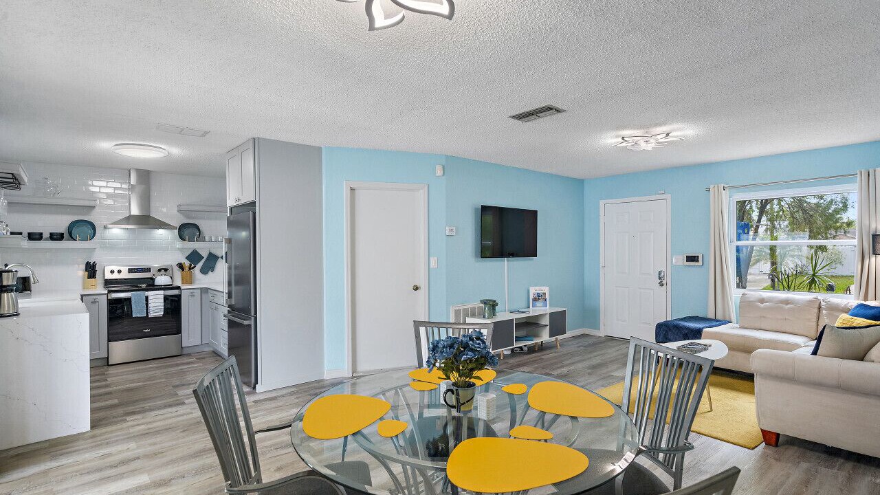 Photo of Livingroom in Pinellas Park