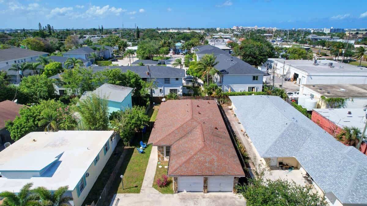 Photo of Outdoor in Lantana