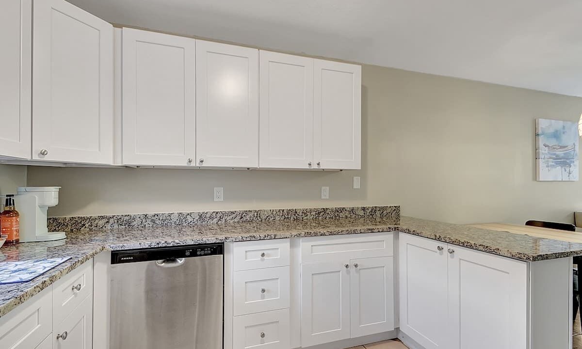 Photo of Kitchen in Lantana