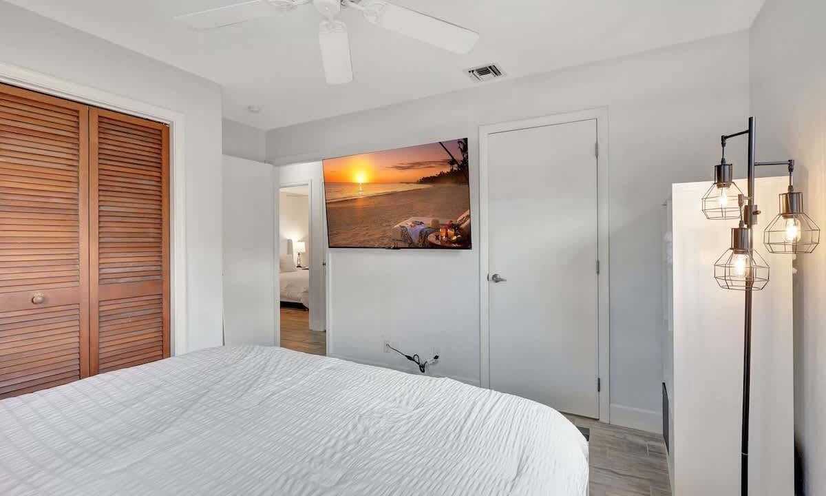 Photo of Bedroom in Lake Worth