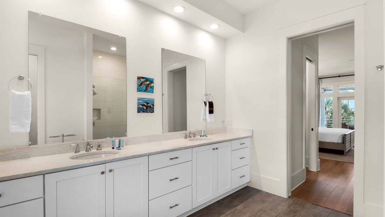 Photo of Bathroom in Gulfview Heights