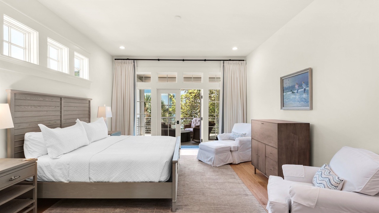 Photo of Bedroom in Gulfview Heights