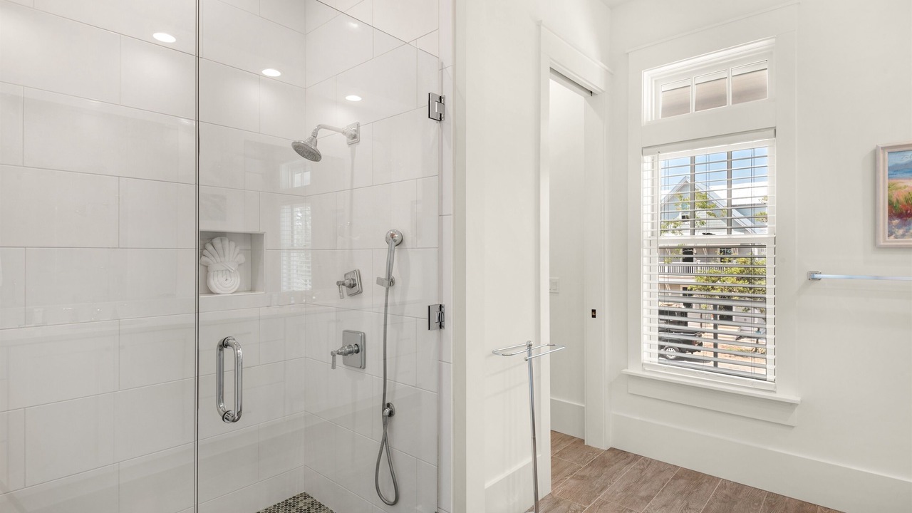 Photo of Bathroom in Gulfview Heights