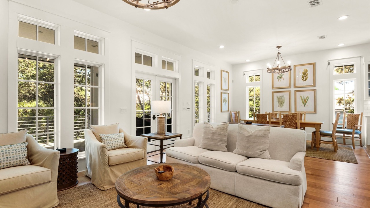 Photo of Livingroom in Gulfview Heights