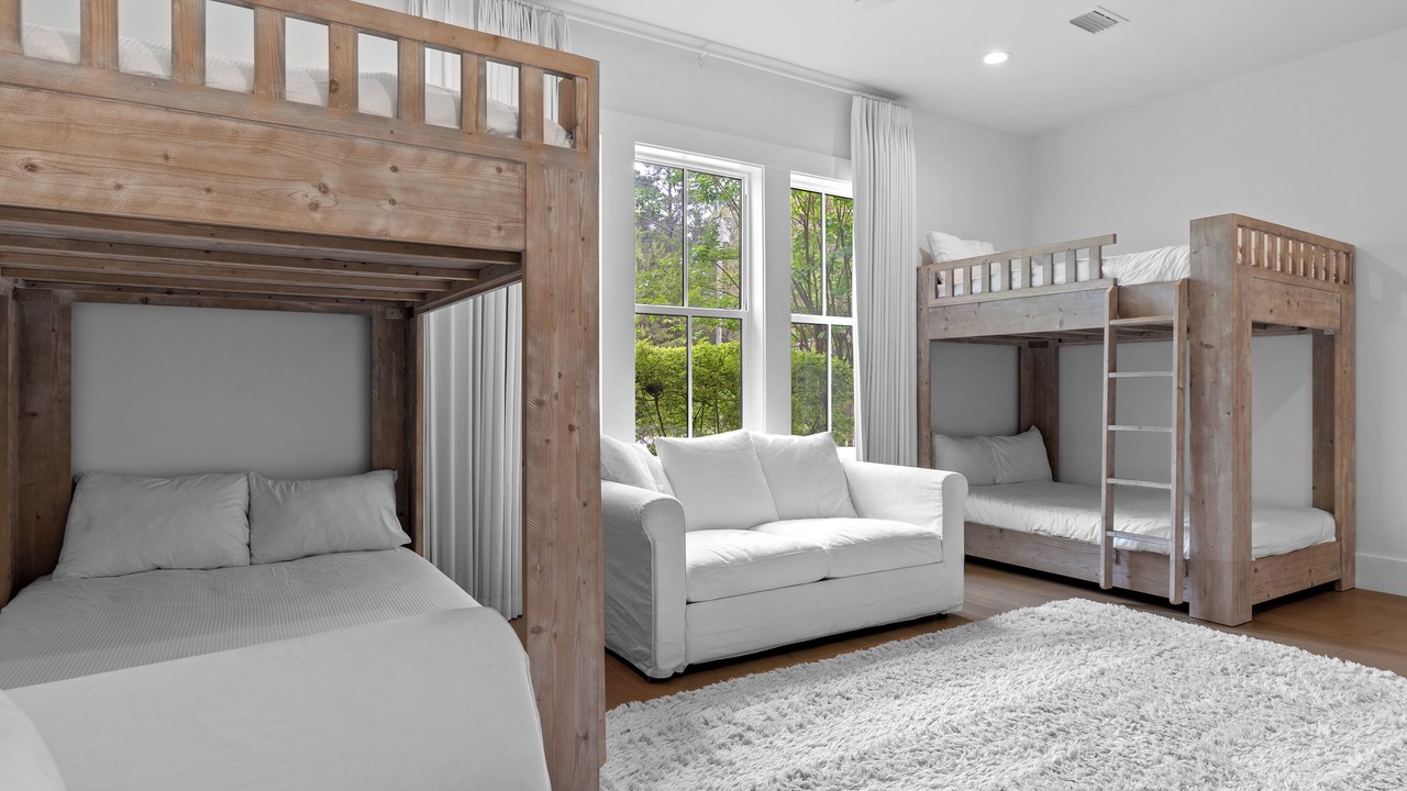 Photo of Bedroom in Gulfview Heights