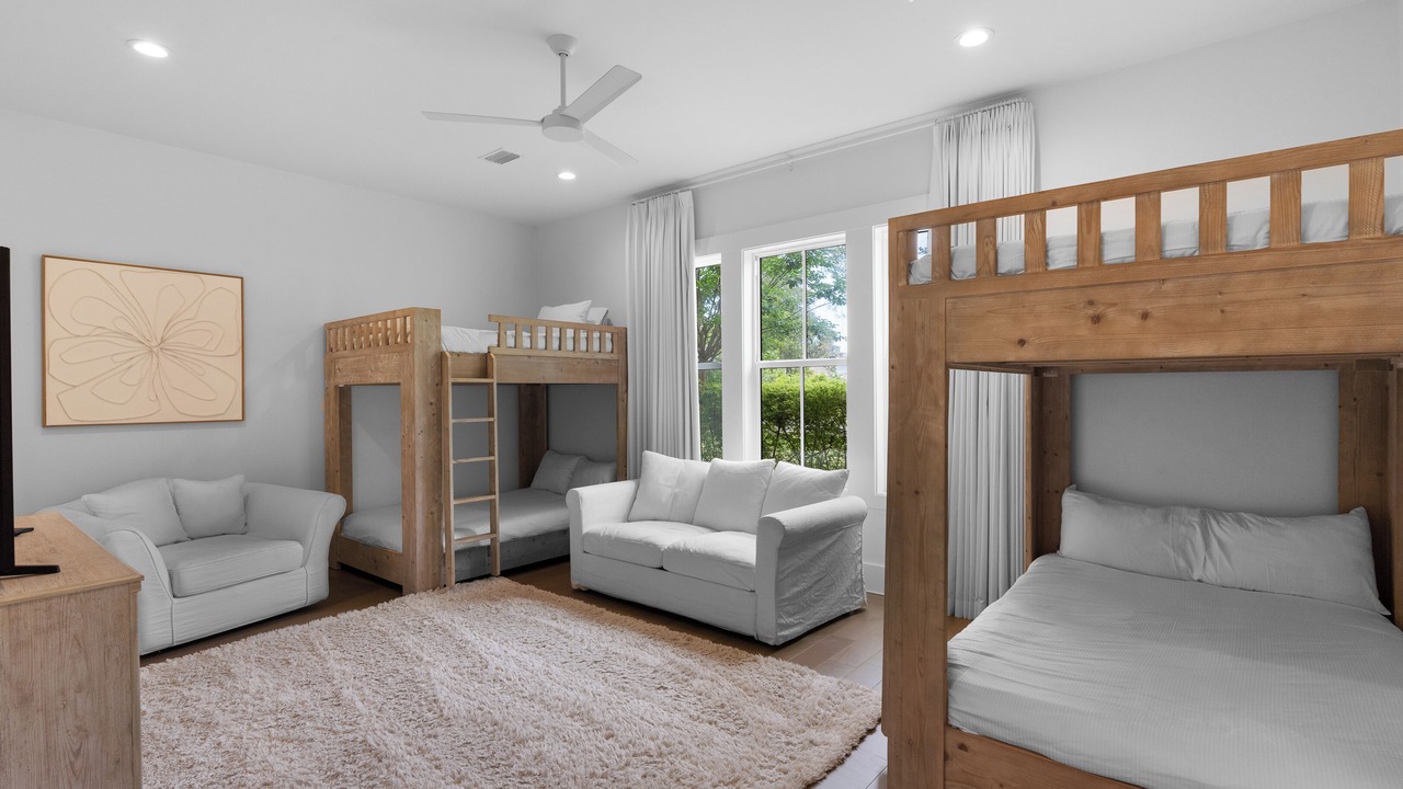 Photo of Bedroom in Gulfview Heights