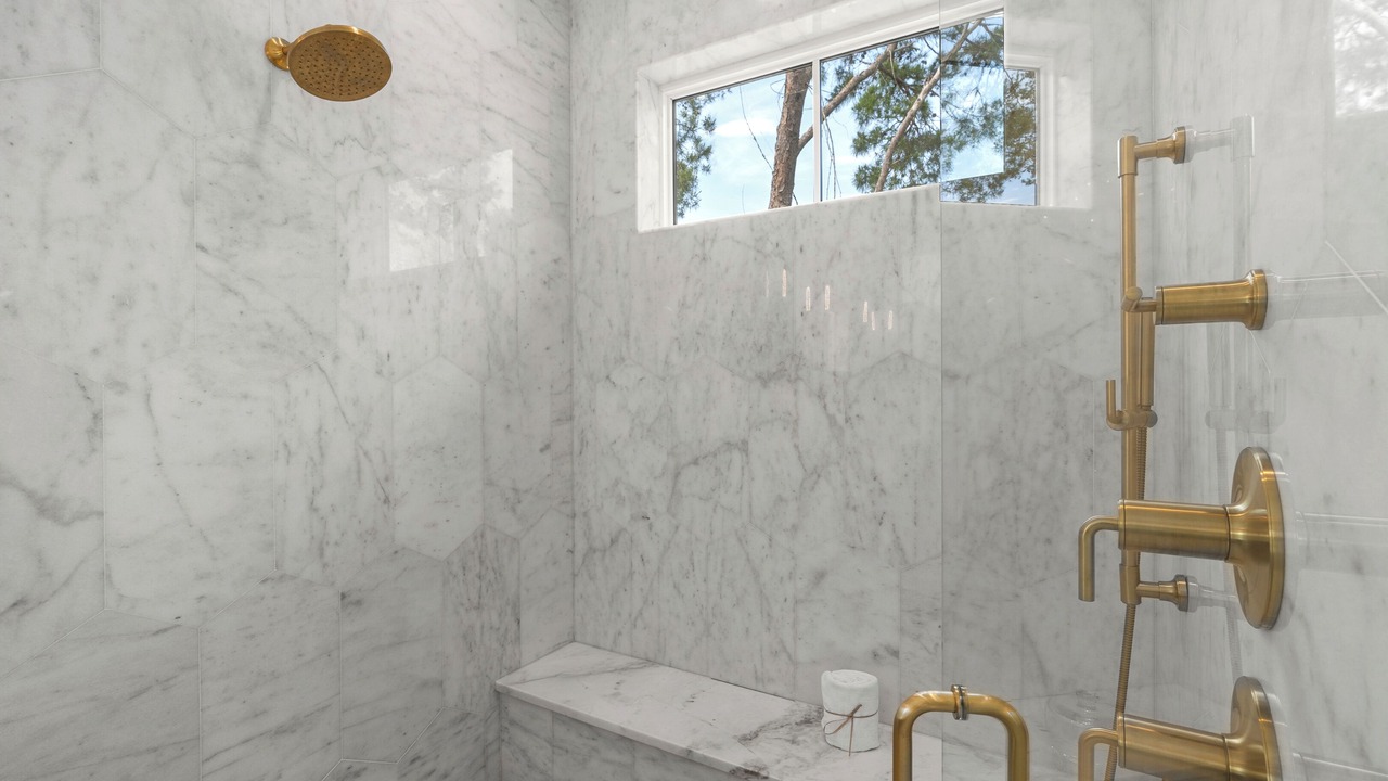 Photo of Bathroom in Gulfview Heights