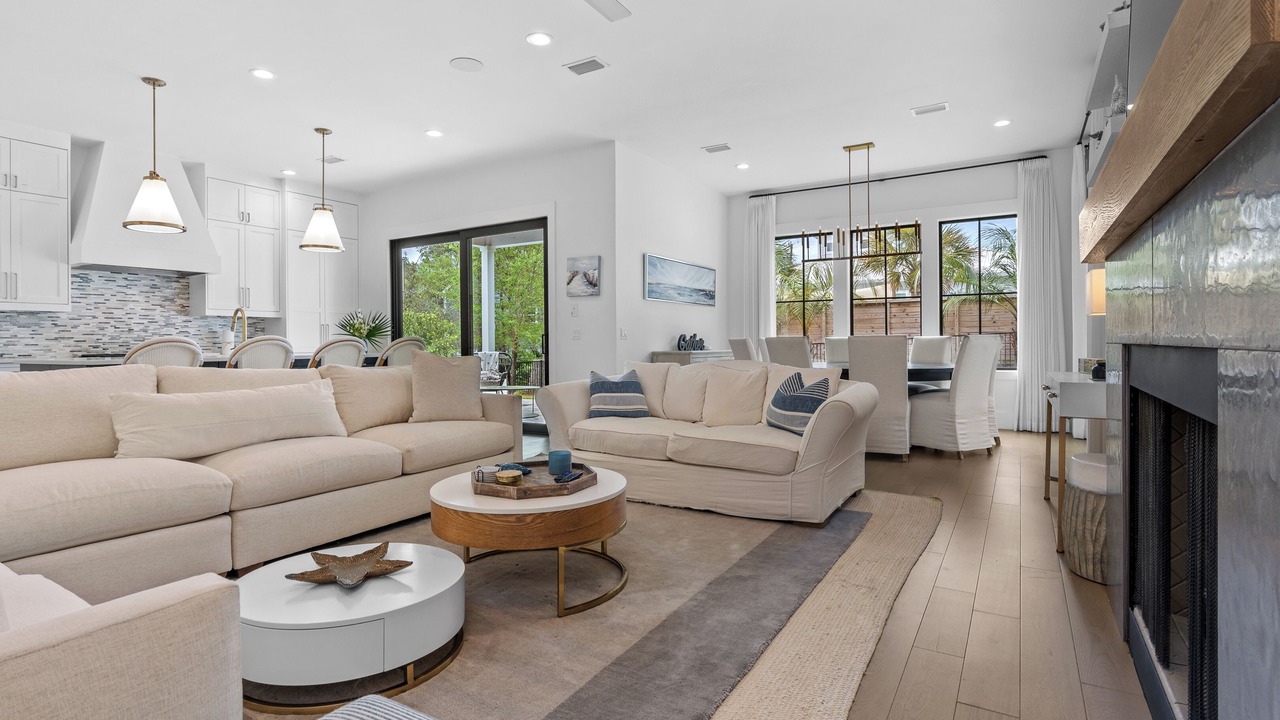 Photo of Livingroom in Gulfview Heights