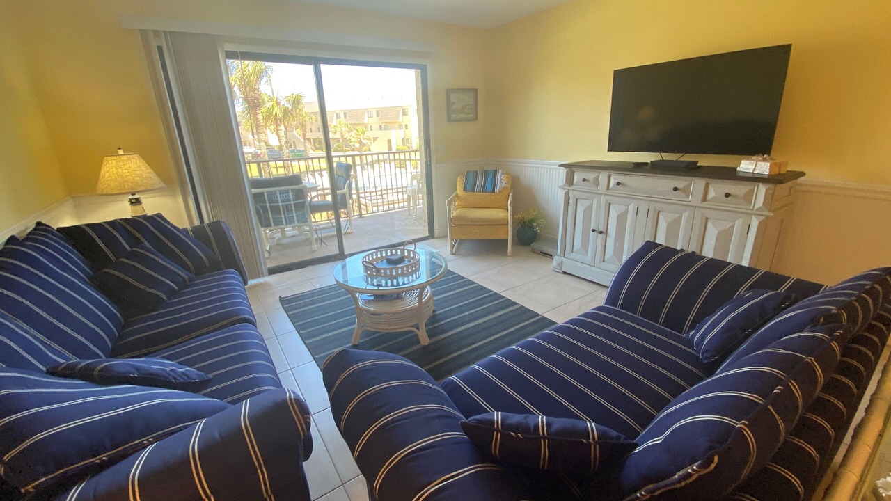 Photo of Livingroom in Crescent Beach