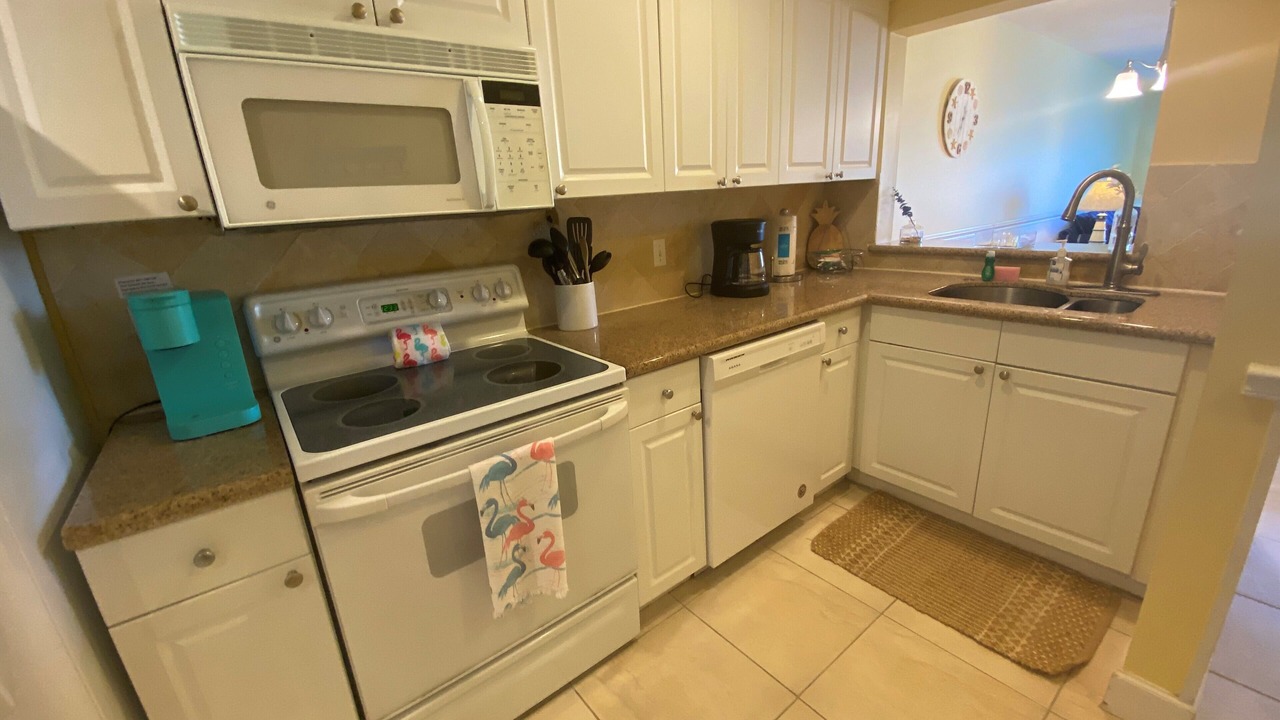 Photo of Kitchen in Crescent Beach