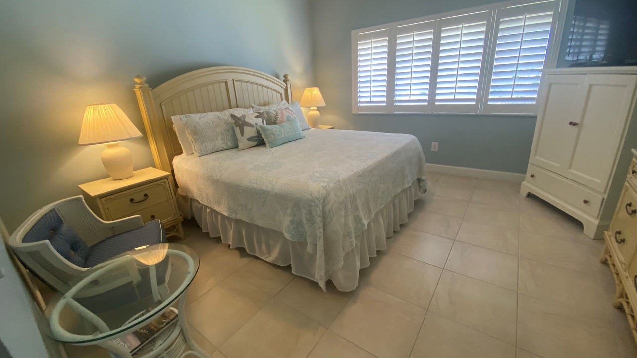Photo of Bedroom in Crescent Beach