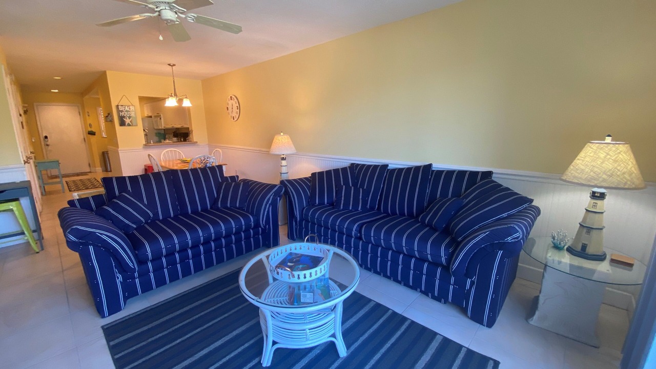 Photo of Livingroom in Crescent Beach