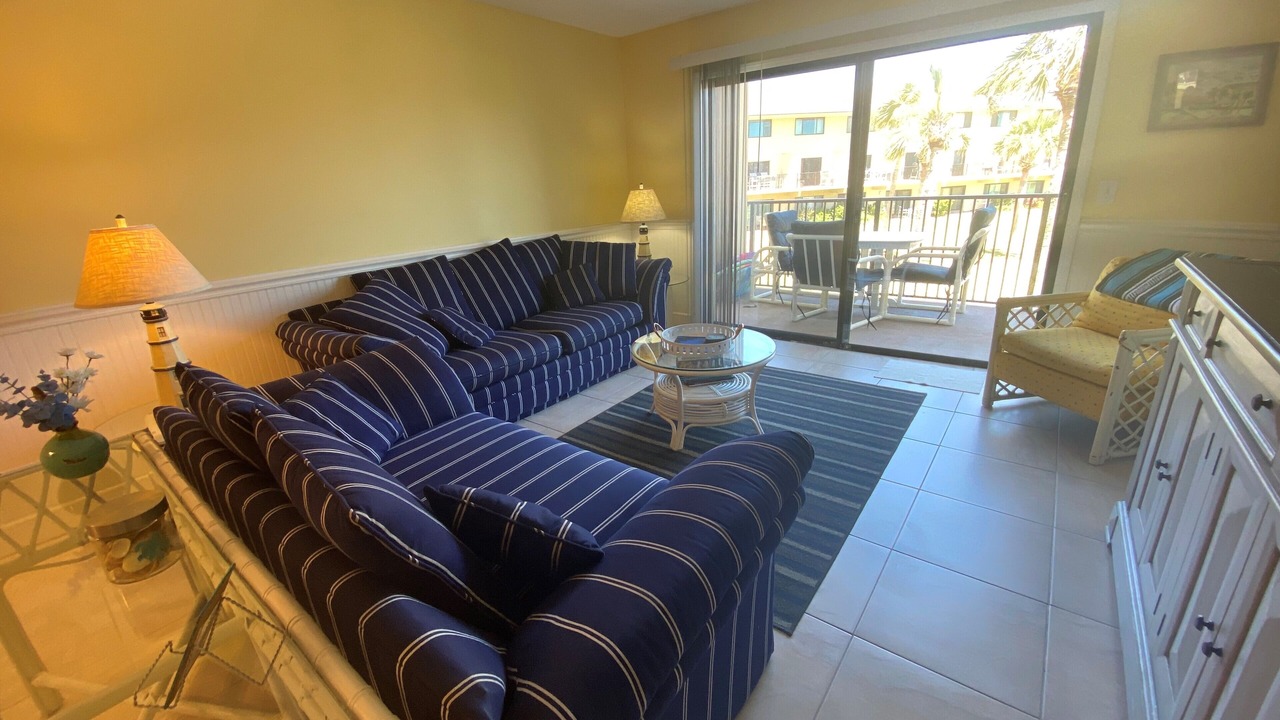 Photo of Livingroom in Crescent Beach
