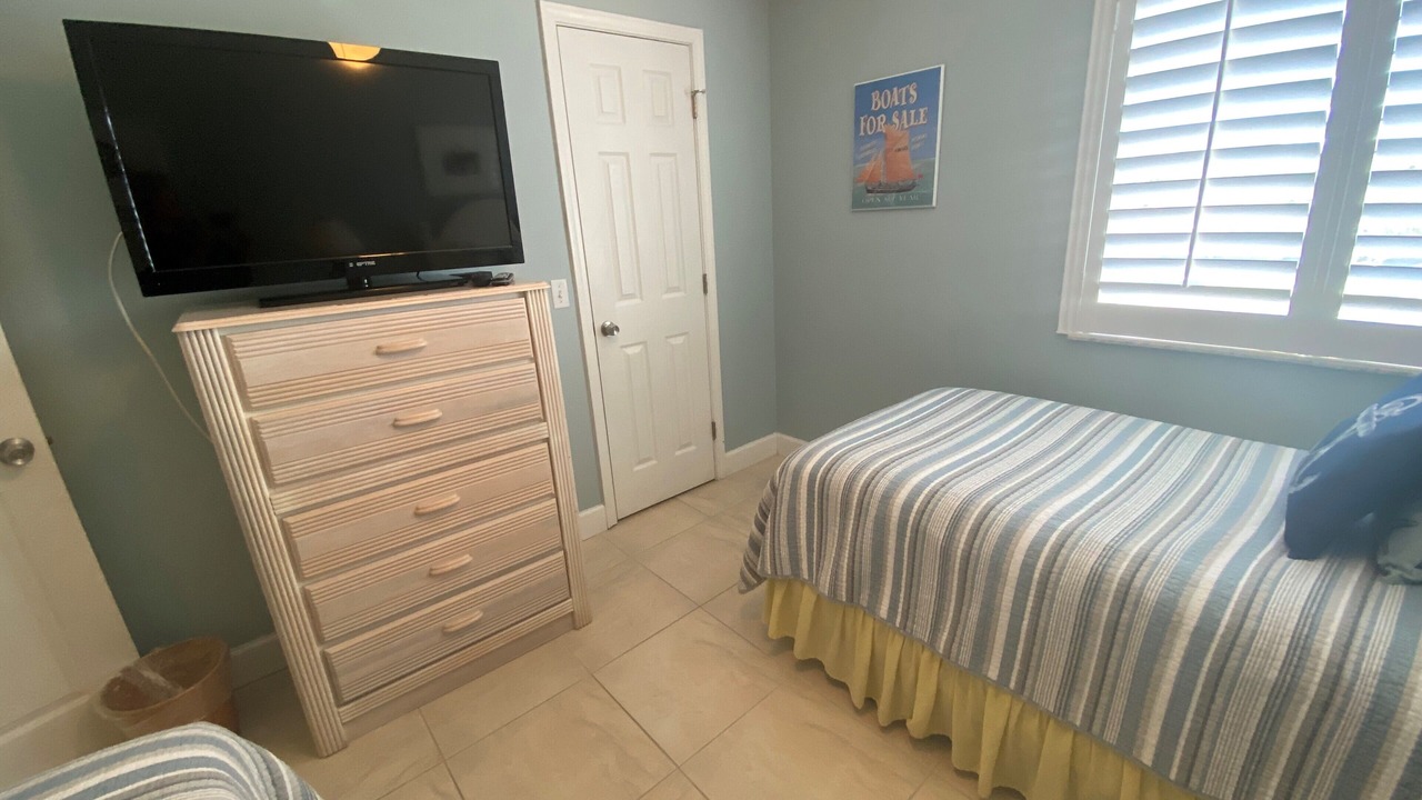 Photo of Bedroom in Crescent Beach