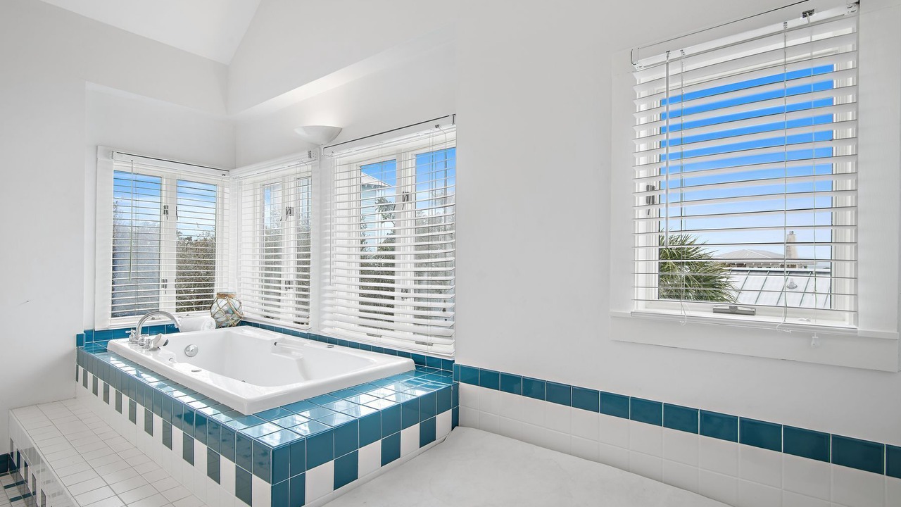 Photo of Bathroom in Seaside