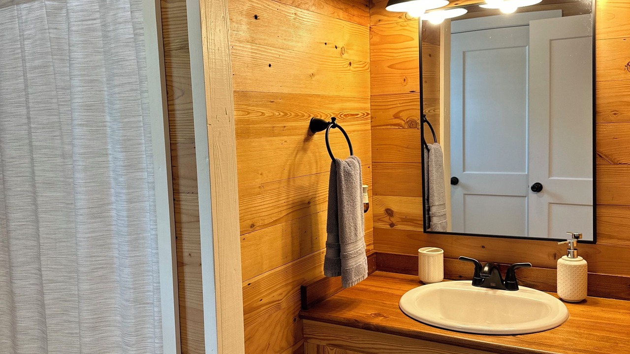 Photo of Bathroom in Poulan