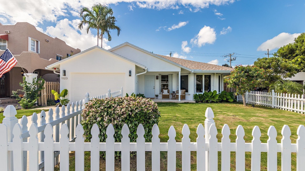 Photo of Outdoor in Parrot Cove