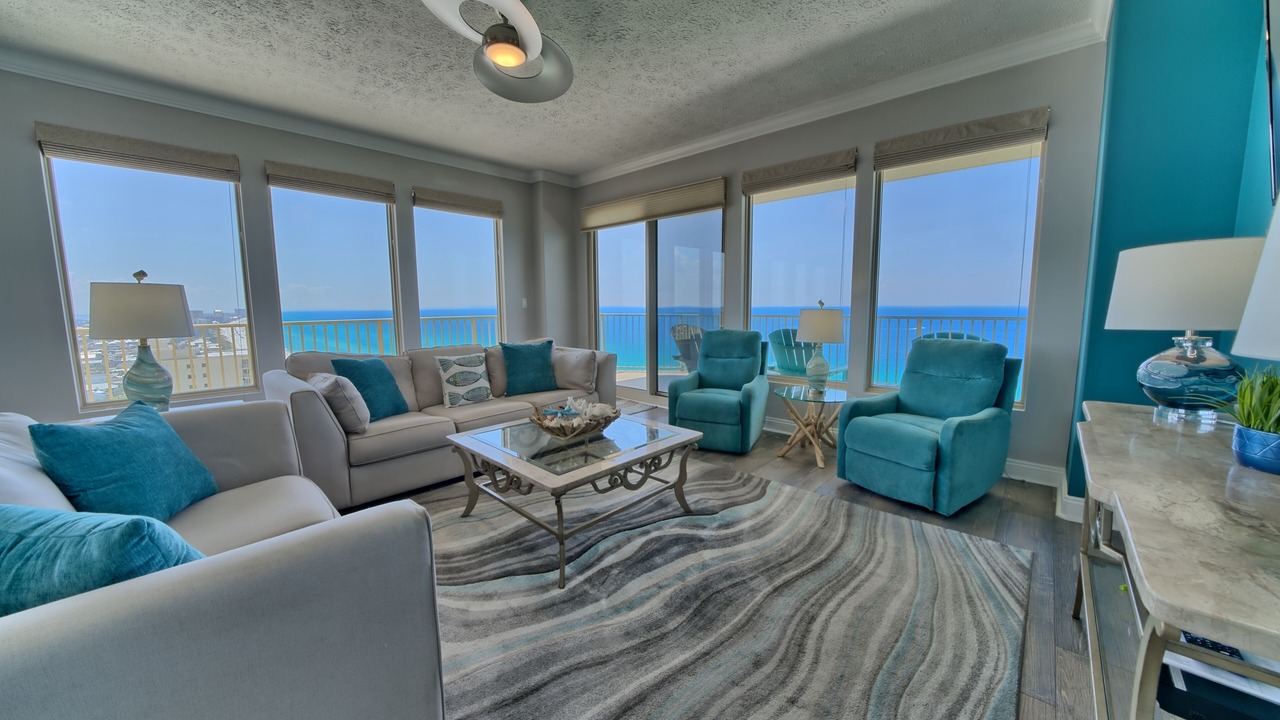 Photo of Livingroom in Thomas Drive