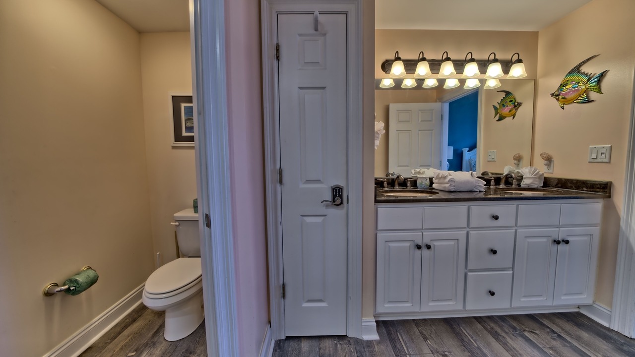 Photo of Bathroom in Thomas Drive