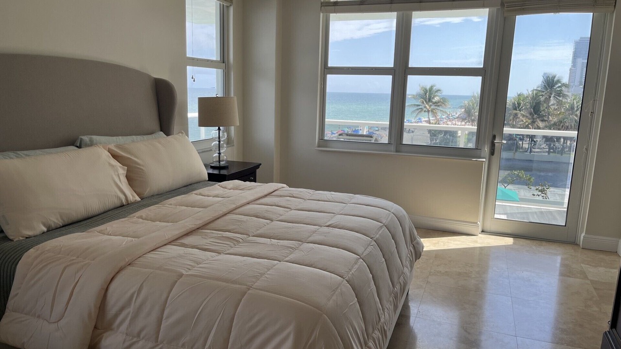Photo of Bedroom in Hollywood South Central Beach