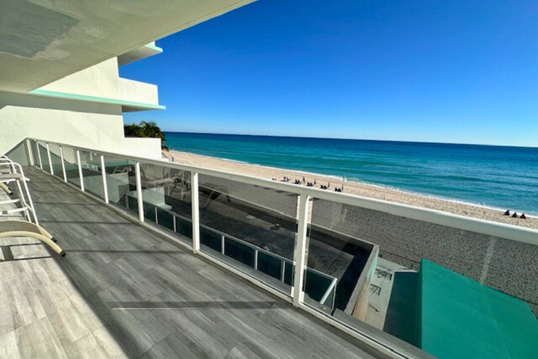 Photo of Patio Balcony in Hollywood South Central Beach