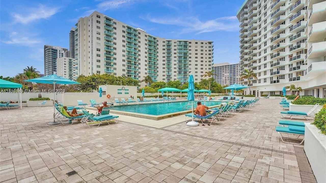 Photo of Outdoor in Hollywood South Central Beach