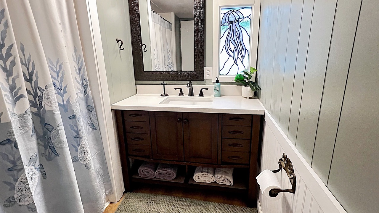 Photo of Bathroom in Weeki Wachee Gardens