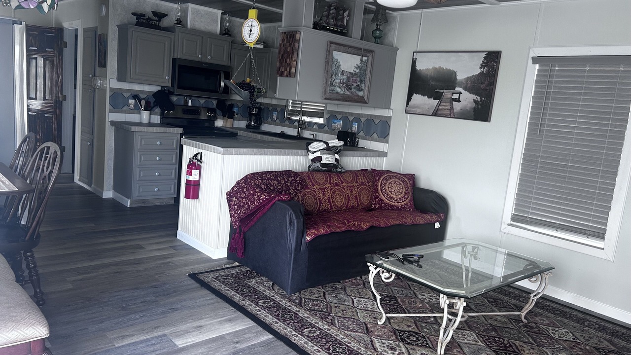 Photo of Livingroom in Tarpon Springs