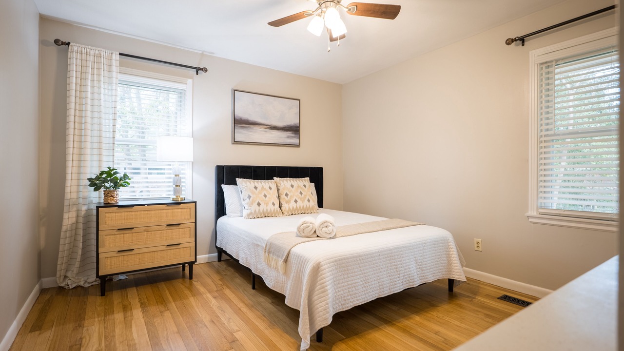 Photo of Bedroom in Valdosta