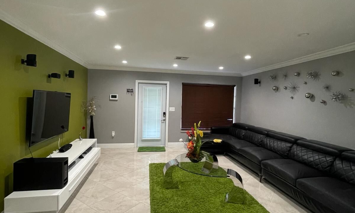 Photo of Livingroom in Greenacres