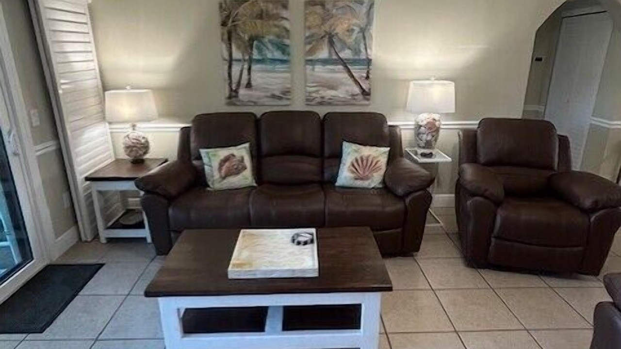 Photo of Livingroom in Crescent Beach