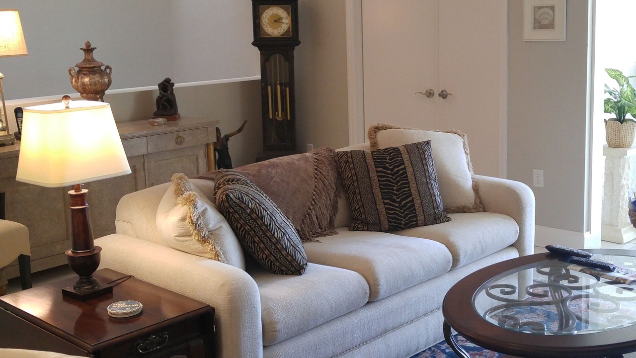 Photo of Livingroom in Pelican Bay