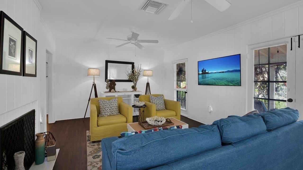 Photo of Livingroom in Jog Road