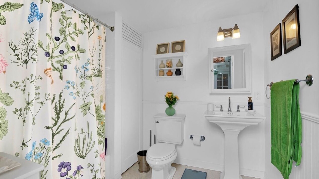 Photo of Bathroom in Jog Road