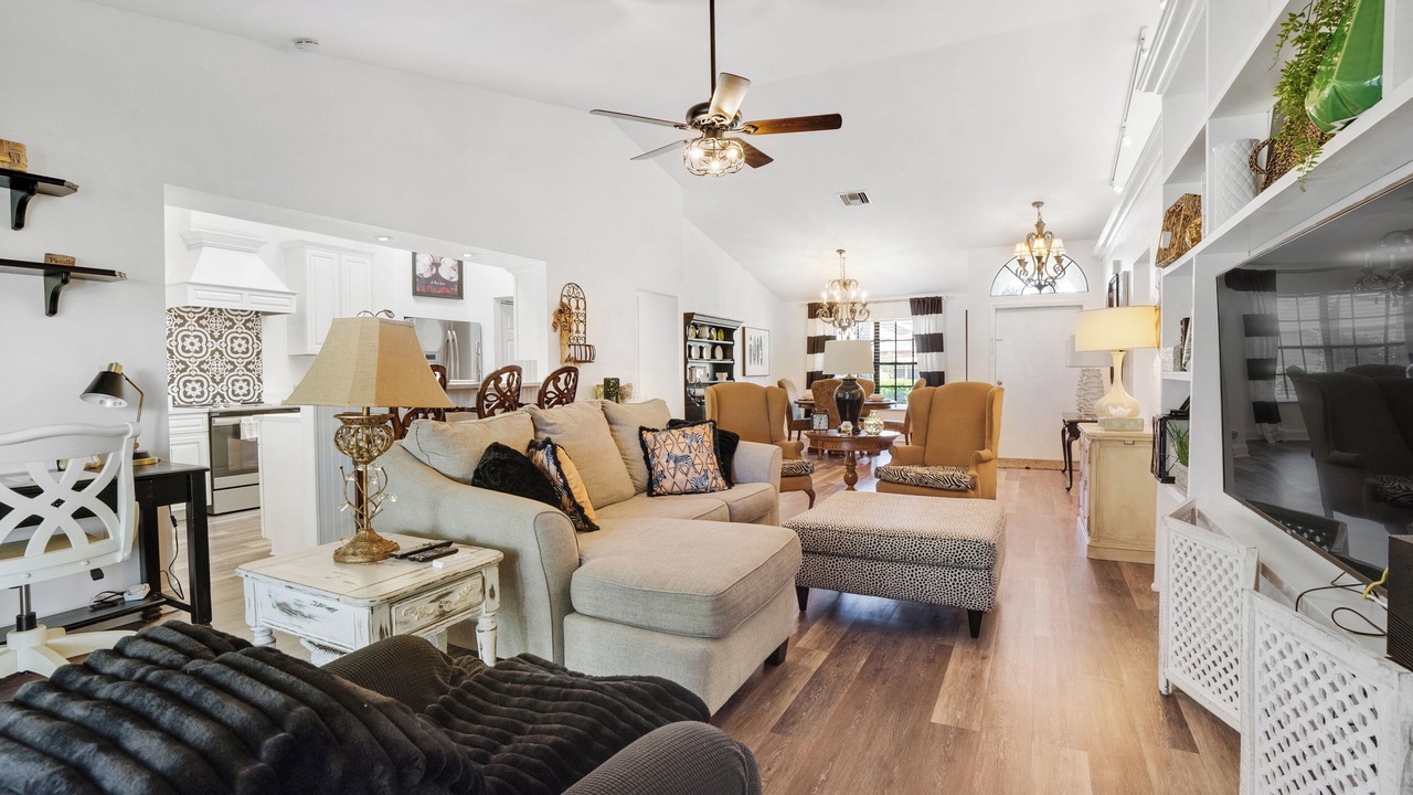 Photo of Livingroom in Palm Harbor