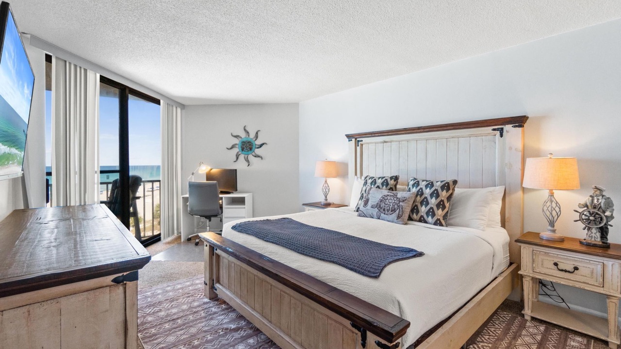 Photo of Bedroom in Biltmore Beach