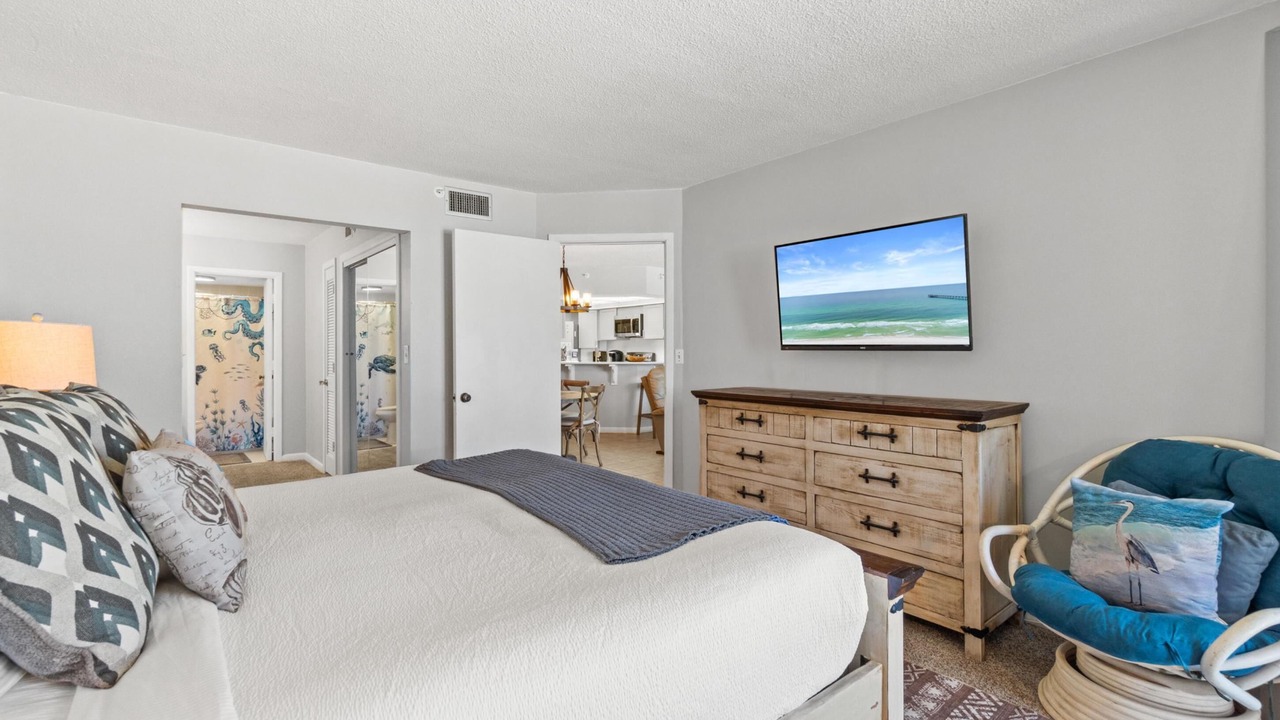 Photo of Bedroom in Biltmore Beach