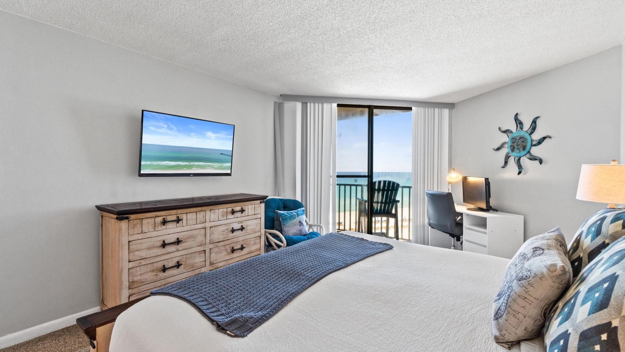 Photo of Bedroom in Biltmore Beach