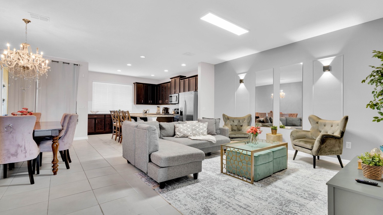 Photo of Livingroom in Four Corners