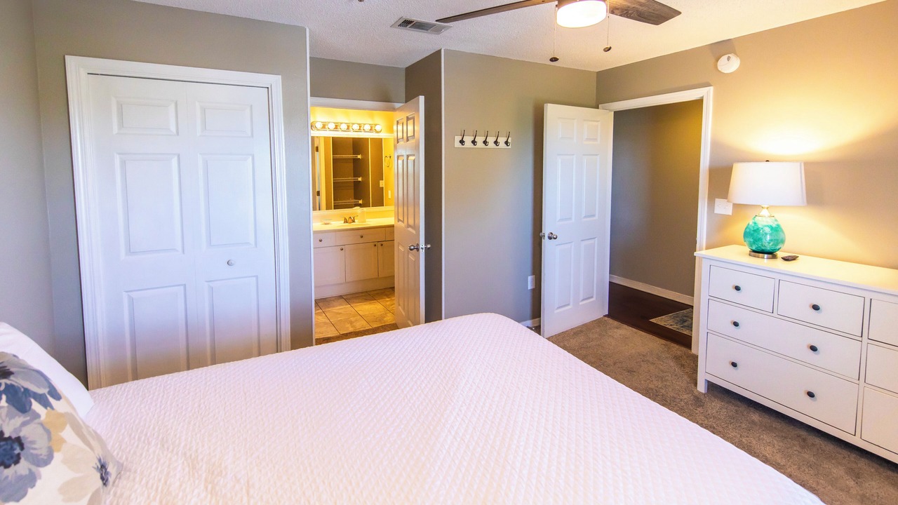 Photo of Bedroom in Gulf Place
