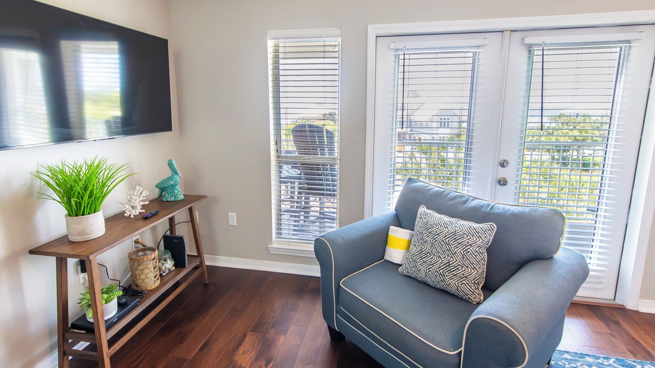 Photo of Livingroom in Gulf Place