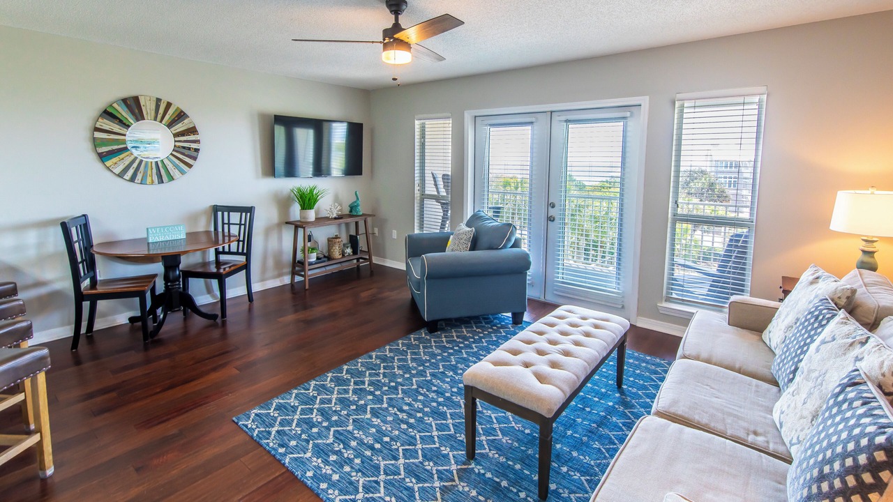 Photo of Livingroom in Gulf Place