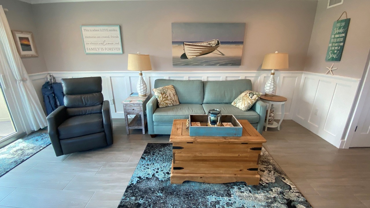 Photo of Livingroom in Crescent Beach